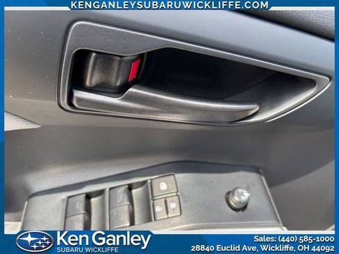 Used 2023 Toyota Highlander LE AWD/4WD image 10