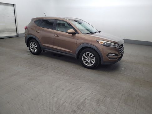 Used 2016 Hyundai Tucson SE w/ Option Group 02 FWD image 11