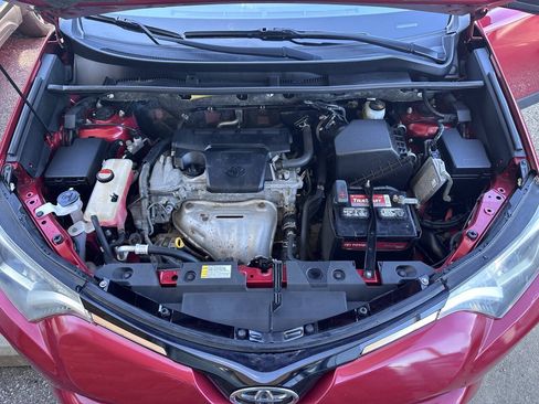 Used 2016 Toyota RAV4 XLE AWD/4WD image 10