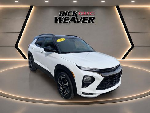 Certified 2023 Chevrolet TrailBlazer RS w/ Technology Package AWD/4WD image 9