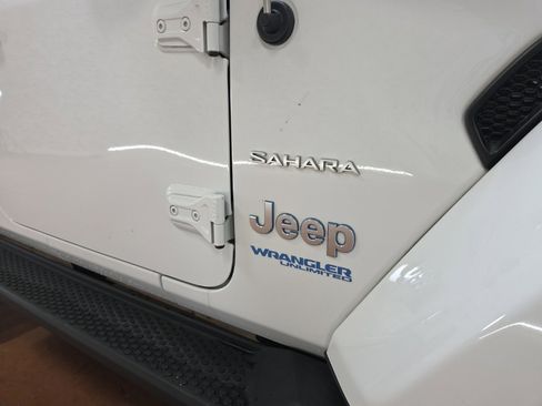 Used 2022 Jeep Wrangler Unlimited Sahara image 12