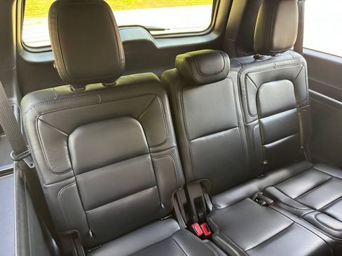 Used 2020 Lincoln Navigator L Reserve w/ Equipment Group 201A Reserve AWD/4WD image 37