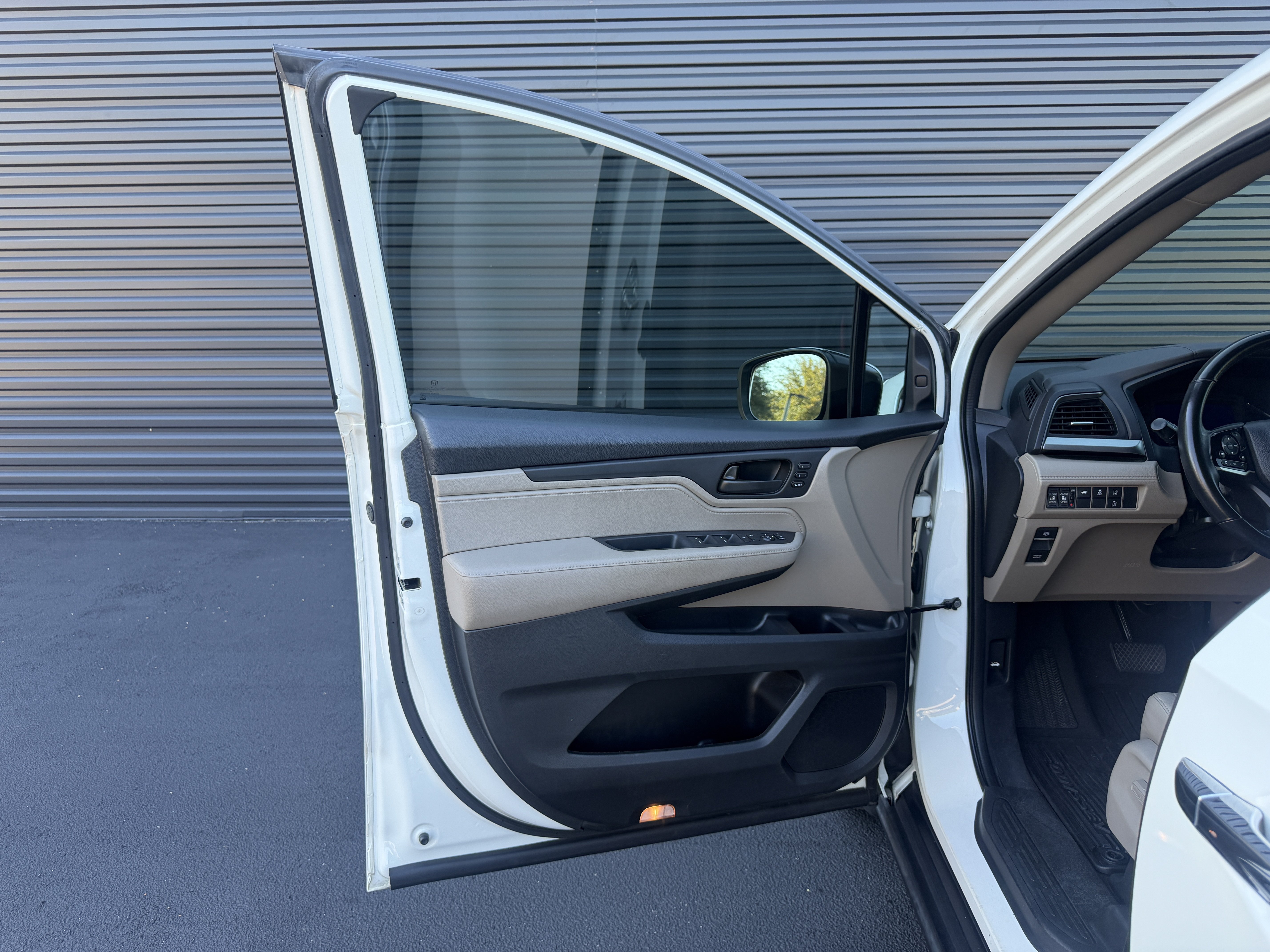 Used 2018 Honda Odyssey EX-L image 22