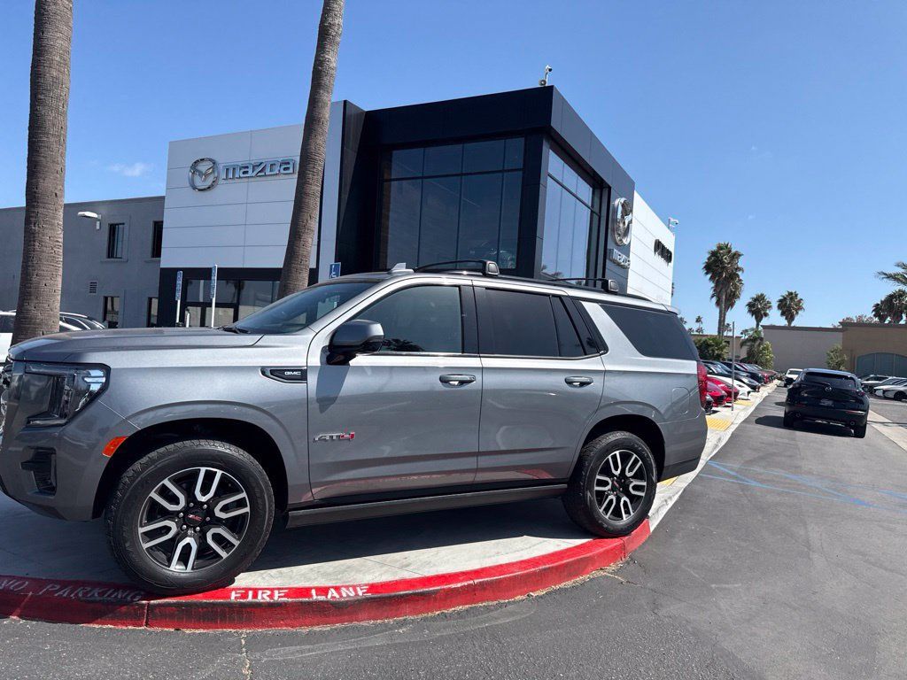 Used 2021 GMC Yukon AT4 w/ AT4 Premium Package AWD/4WD image 3