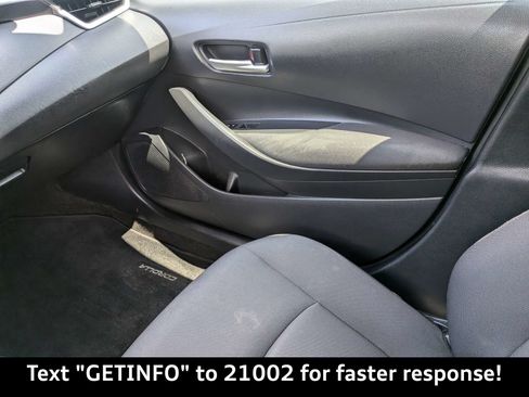 Used 2020 Toyota Corolla LE FWD image 21