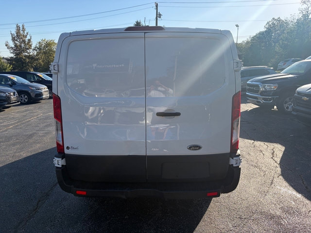 Used 2015 Ford Transit 250 130 Low Roof RWD image 7