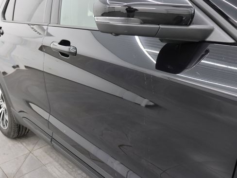 Used 2025 Ford Explorer ST-Line image 27