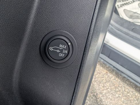 Used 2024 Chevrolet Equinox LT image 9