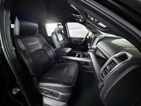 Used 2023 RAM 3500 Laramie w/ Night Edition image 30