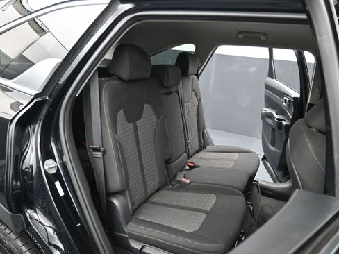 Used 2023 Kia Sorento LX FWD image 26