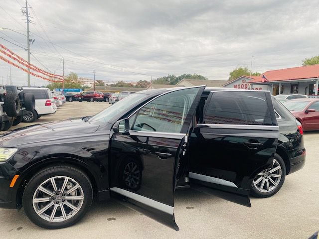 Used 2018 Audi Q7 3.0T Premium Plus w/ Premium Plus Package AWD/4WD image 9