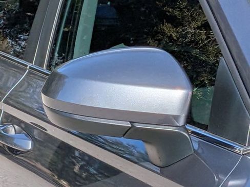 New 2026 Volkswagen Taos SE image 10