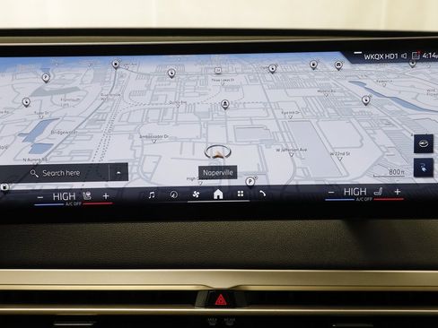 Used 2025 BMW iX xDrive50 image 11