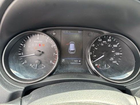 Used 2019 Nissan Rogue S w/ Special Edition Package AWD/4WD image 8
