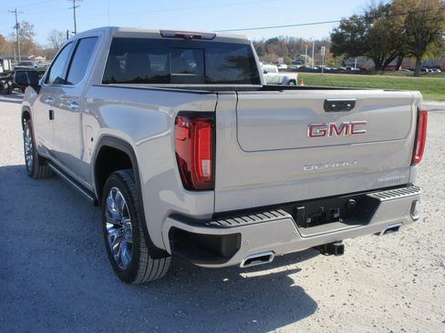 New 2026 GMC Sierra 1500 Denali w/ Denali Reserve Package image 9