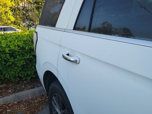 Used 2020 Ford Expedition Limited w/ Equipment Group 301A image 13