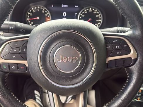 Used 2016 Jeep Renegade Limited AWD/4WD image 18