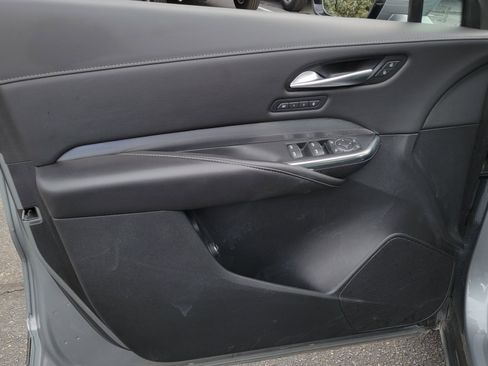 Used 2024 Cadillac XT4 Premium Luxury image 10