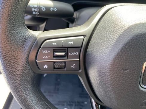 Certified 2023 Honda HR-V LX image 24