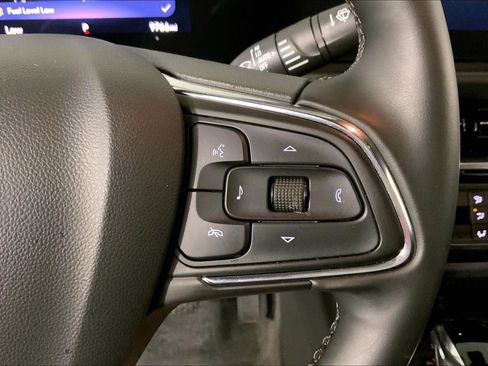 Used 2025 Buick Envista Sport Touring w/ Experience Buick Package FWD image 19