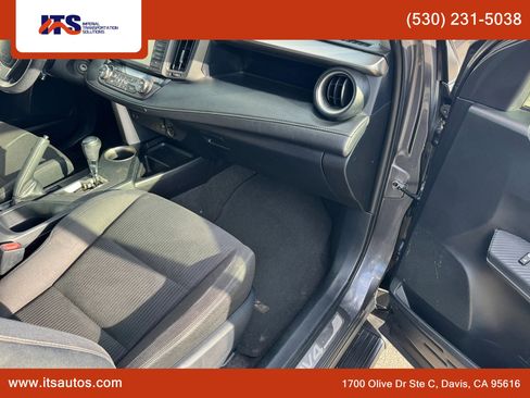 Used 2015 Toyota RAV4 XLE image 10