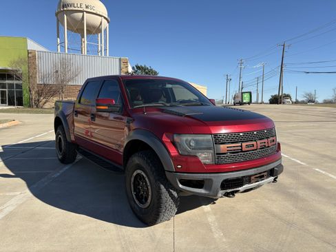 Used 2014 Ford F150 Raptor w/ Equipment Group 801A Luxury image 6