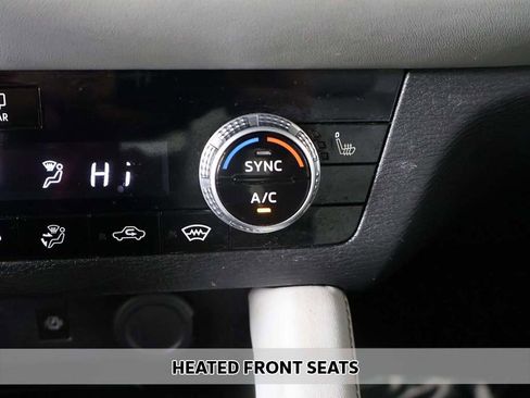 Used 2022 Mitsubishi Outlander SEL image 7