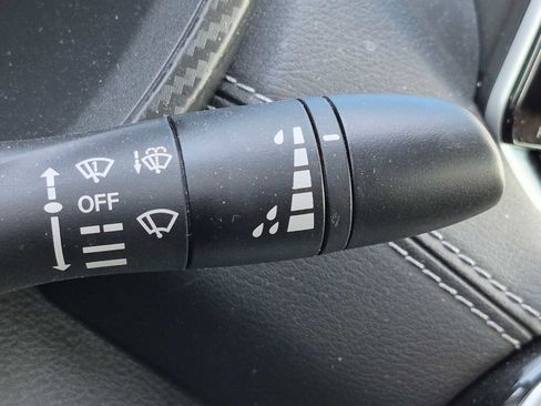 Used 2025 Nissan Sentra SV FWD image 28