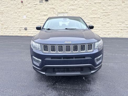 Used 2019 Jeep Compass Sport w/ Tech Group FWD image 8