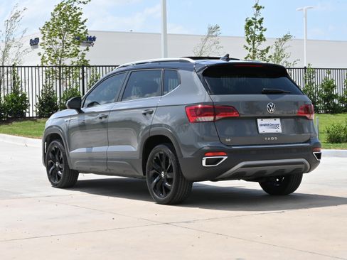 Used 2024 Volkswagen Taos SE FWD image 7