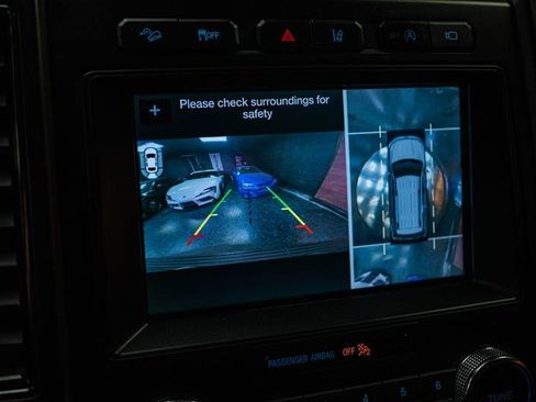 Used 2019 Ford Expedition Limited w/ Equipment Group 302A AWD/4WD image 22