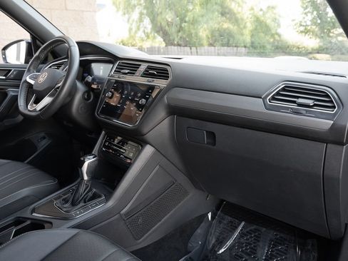 Used 2023 Volkswagen Tiguan SE R-Line FWD image 43