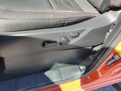 Used 2025 Nissan Frontier PRO-4X w/ Pro Convenience Package image 16