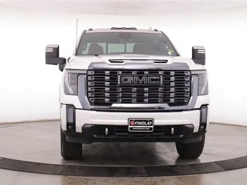 Used 2024 GMC Sierra 3500 Denali Ultimate AWD/4WD image 12