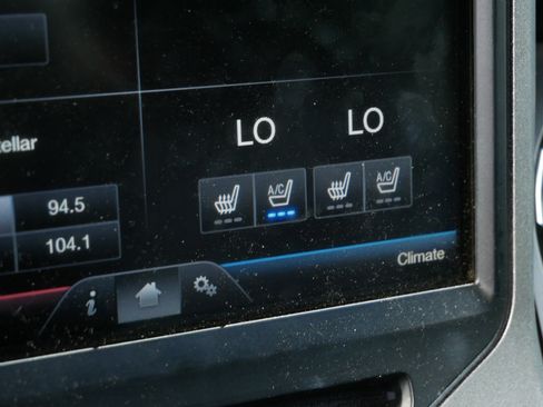 Used 2016 Ford F350 Lariat image 31