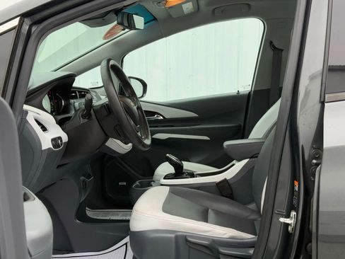 Used 2017 Chevrolet Bolt Premier w/ Driver Confidence II Package image 9