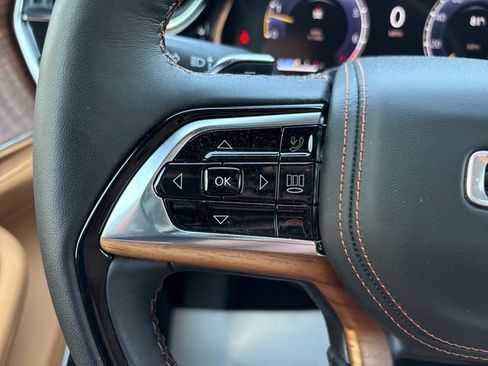 Used 2025 Jeep Grand Cherokee L Summit image 12