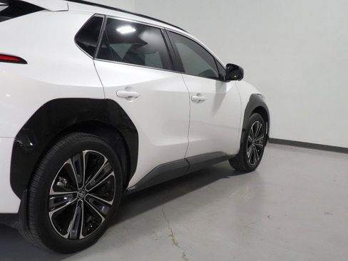 Used 2023 Toyota bZ4X Limited image 57