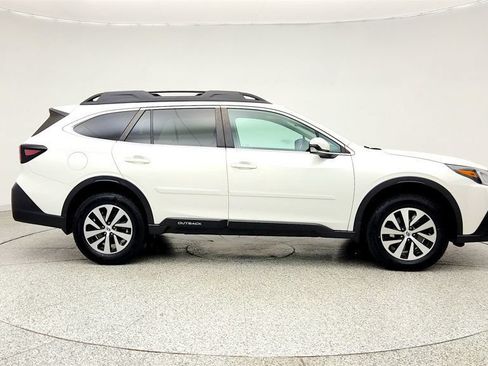 Used 2022 Subaru Outback Premium AWD/4WD image 4