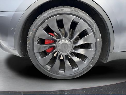 Used 2022 Tesla Model Y Performance image 12