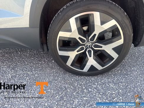 Used 2023 Volkswagen Taos SEL image 20