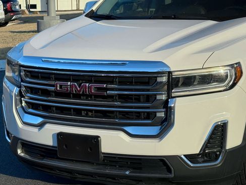Used 2023 GMC Acadia SLT image 8