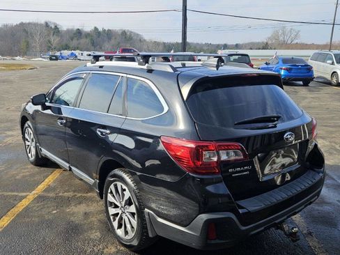 Used 2018 Subaru Outback 2.5i Touring image 6