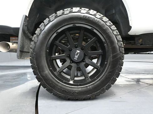 Used 2023 Ford F250 Lariat w/ Lariat Ultimate Package AWD/4WD image 16