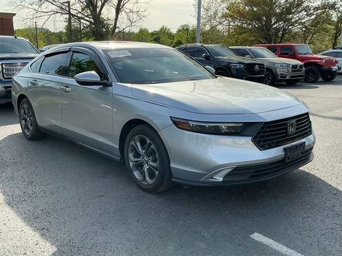 Used 2023 Honda Accord EX image 1