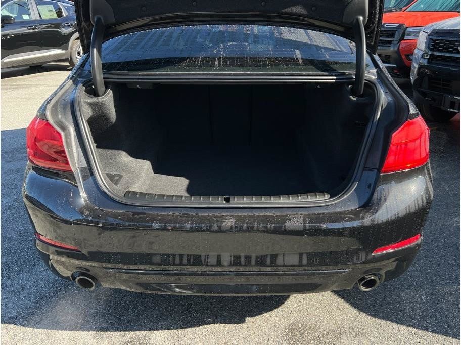 Used 2018 BMW 530i RWD image 5