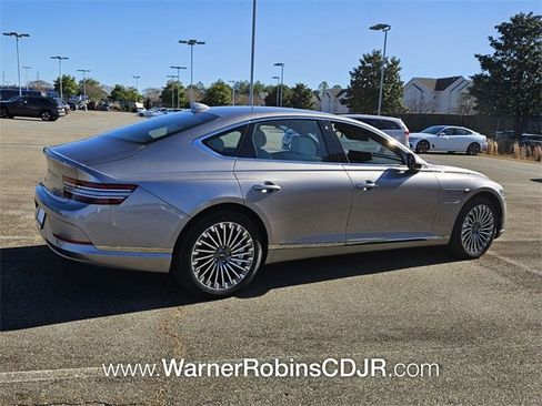 Used 2024 Genesis G80 image 14