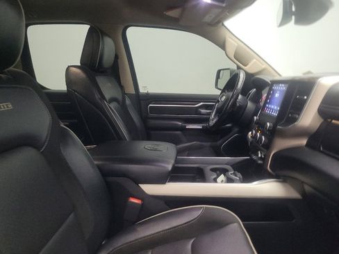 Used 2020 RAM 1500 Laramie AWD/4WD image 21