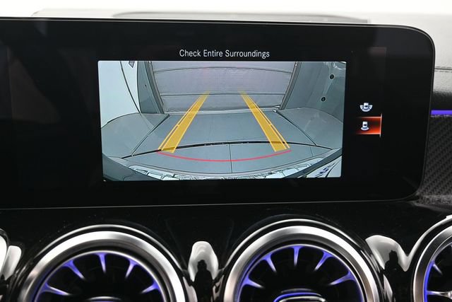 Used 2023 Mercedes-Benz GLB 250 image 22