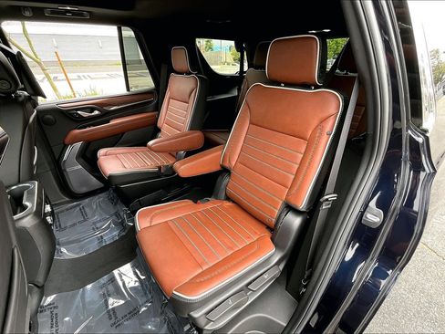 Used 2024 GMC Yukon Denali Ultimate AWD/4WD image 19